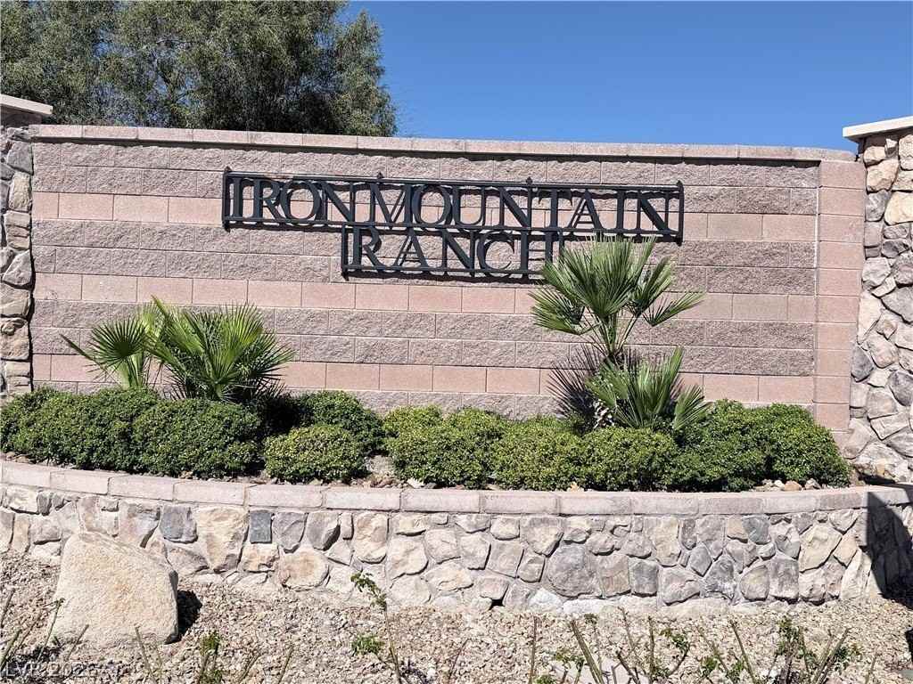 5527 Breecher Ave - Photo 2 of 15