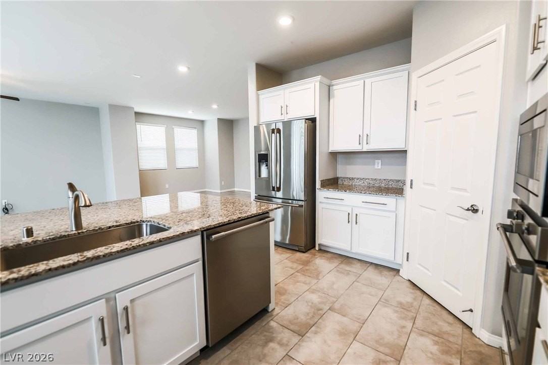 2614 Topaz Blue St - Photo 7 of 26