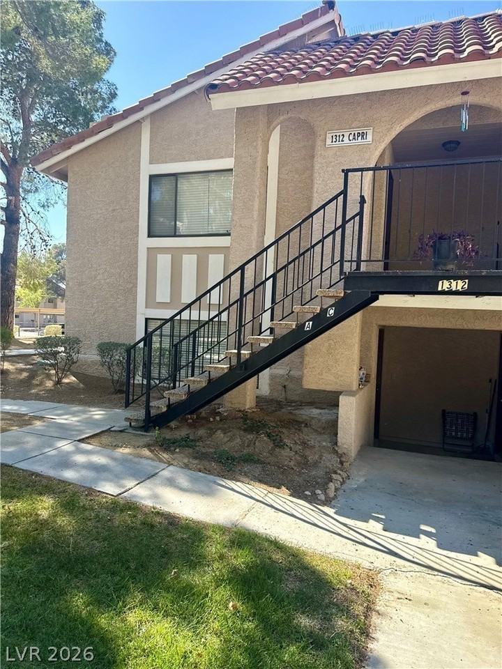 1312 Capri Dr #A - Photo 2 of 11