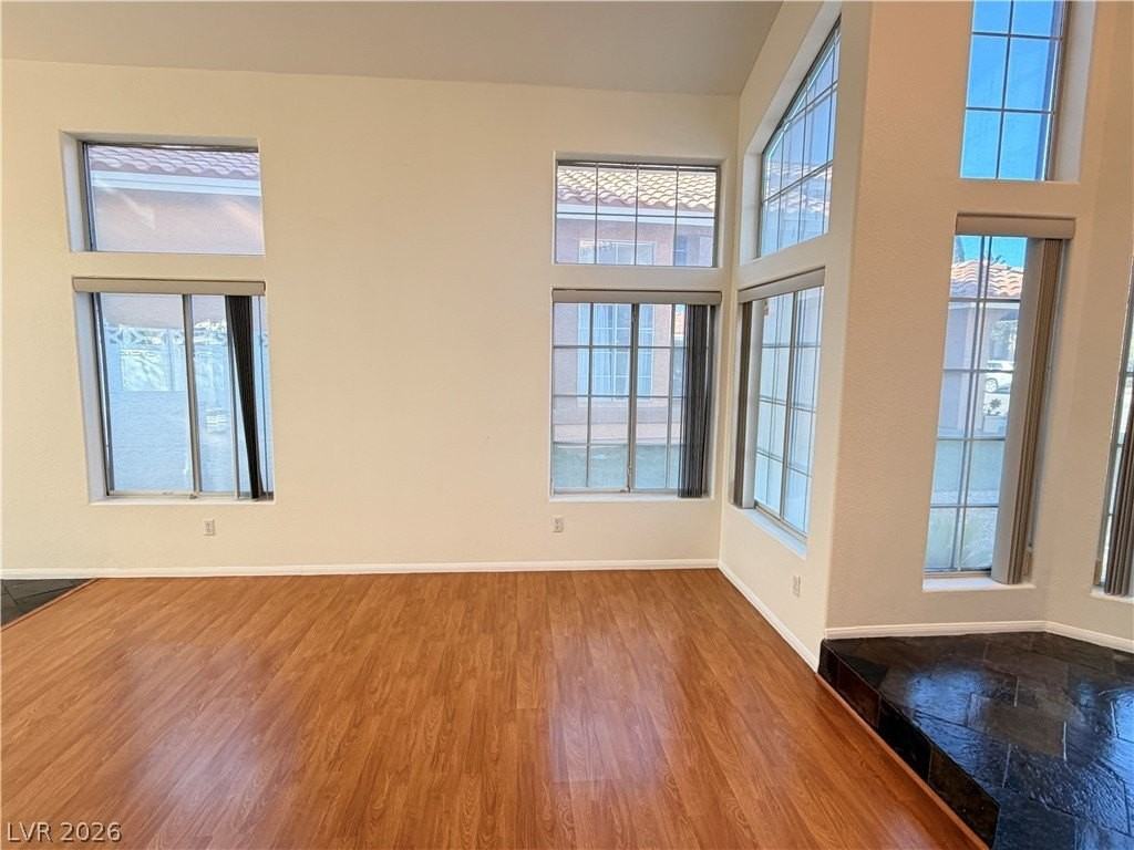 2836 Huber Heights Dr - Photo 4 of 33