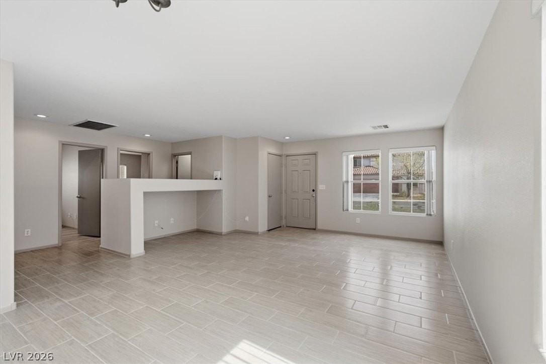 11795 Magliana St - Photo 5 of 16