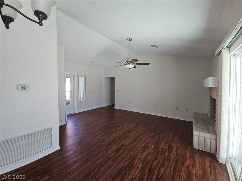 8801 Pennystone Ave - Photo 4 of 22