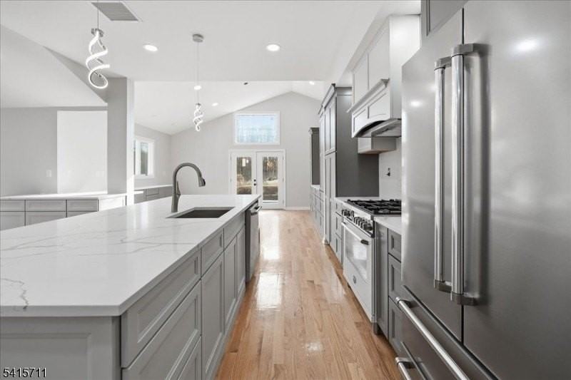 17 Richter St - Photo 4 of 28