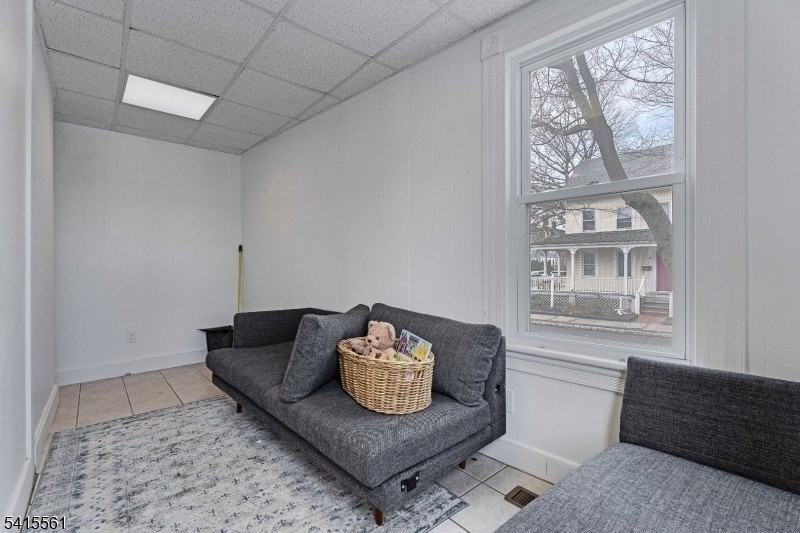 98 Maple Ave - Photo 6 of 17