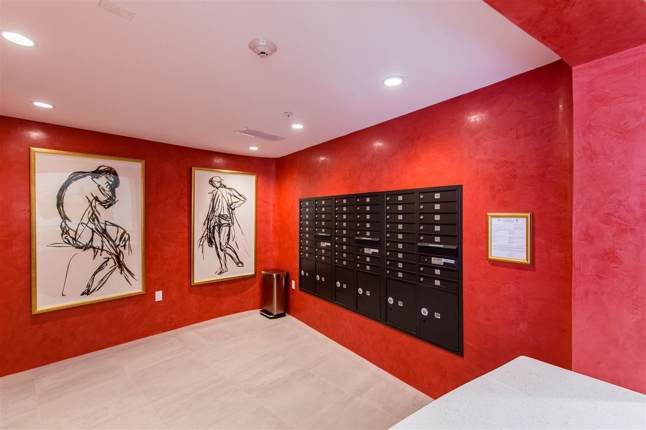 600 Harrison St #505 - Photo 4 of 20