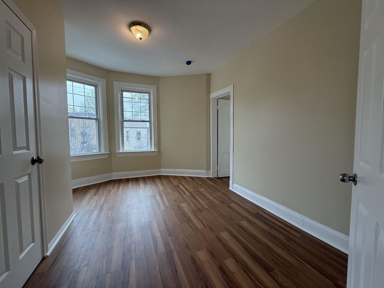 816 19th St - Photo 7 of 10