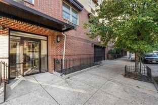 204 Grand St #2D - Photo 1 of 1