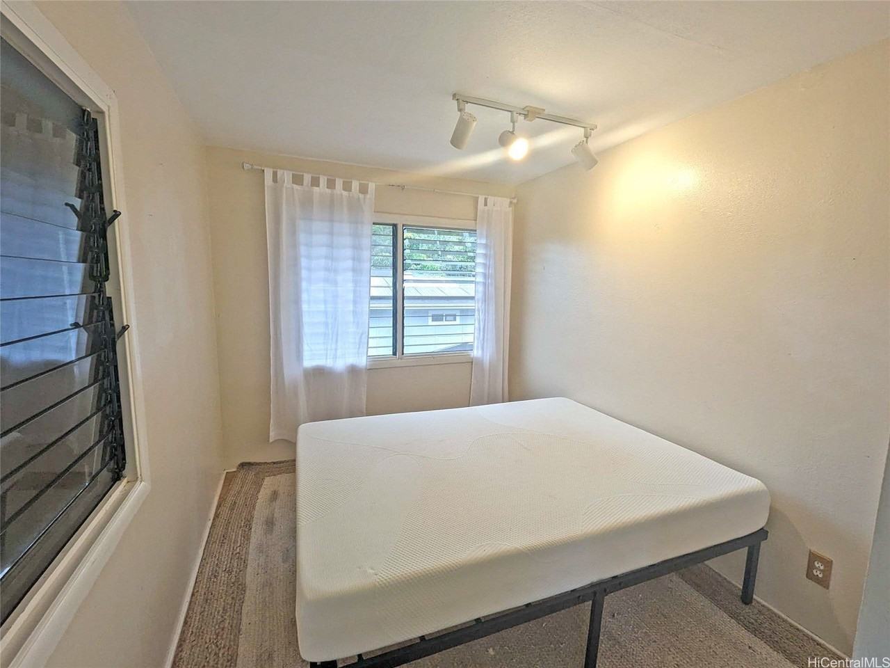 42-099 Old Kalanianaole Rd - Photo 4 of 7