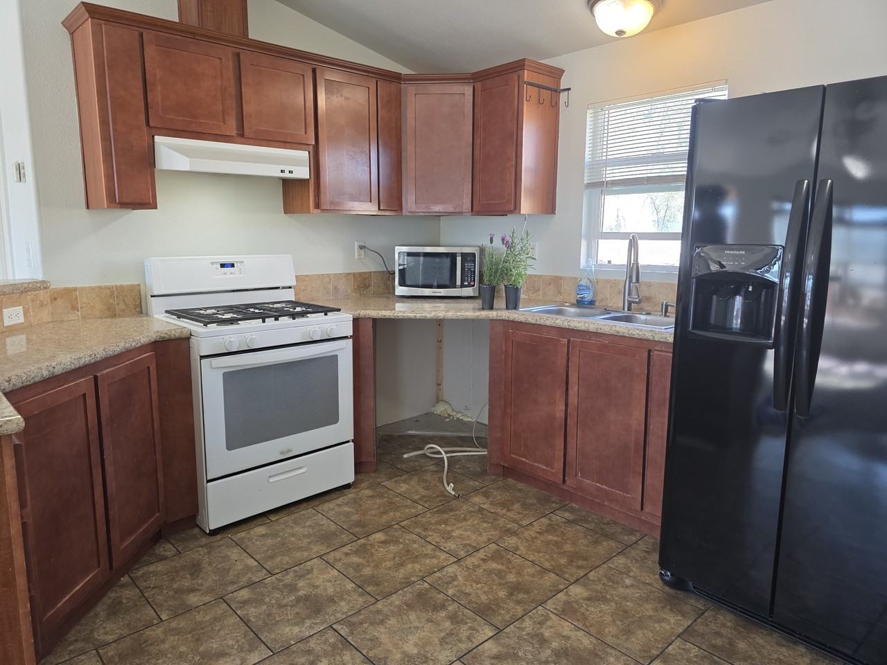 560 Canal Street #1 - Photo 4 of 12