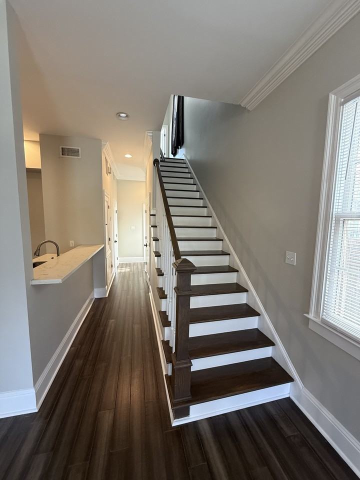 2041 S Chippewa St #2041 - Photo 3 of 16