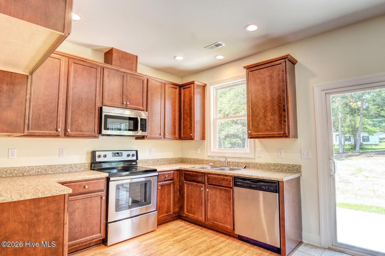 120 Crabshell Ln - Photo 7 of 21