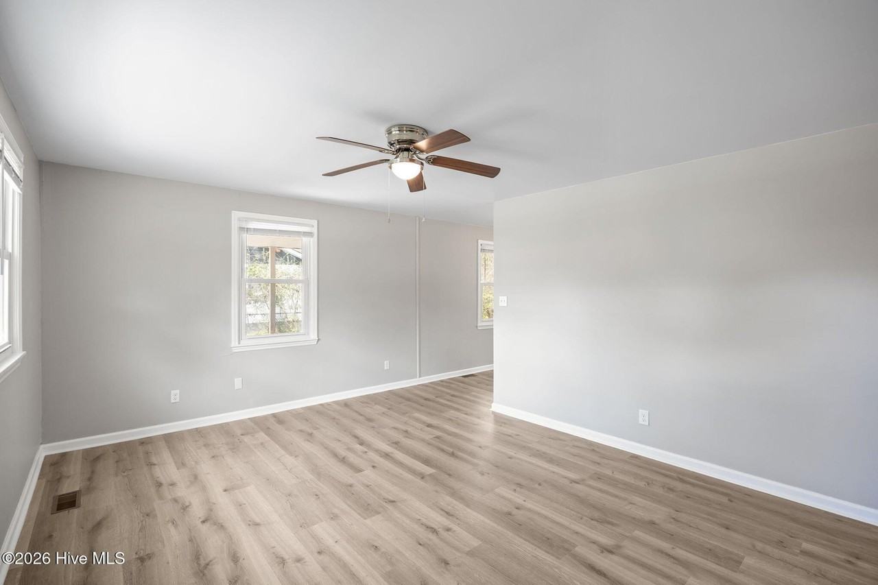 117 Kitt Dr - Photo 2 of 19