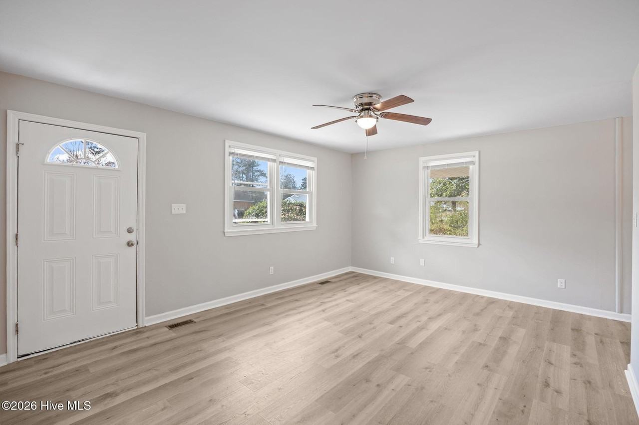 117 Kitt Dr - Photo 4 of 19