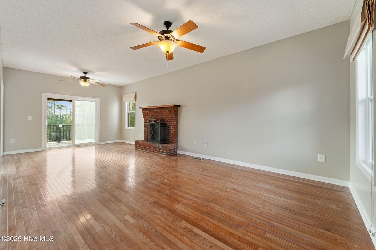 119 Velma Ln - Photo 3 of 36