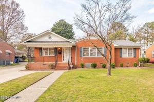 featured image of 1909 E 8th St