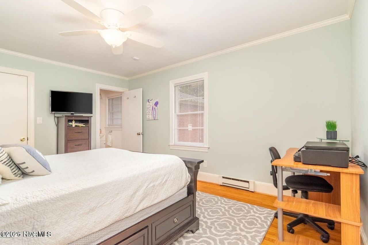 1909 E 8th St - Photo 7 of 15