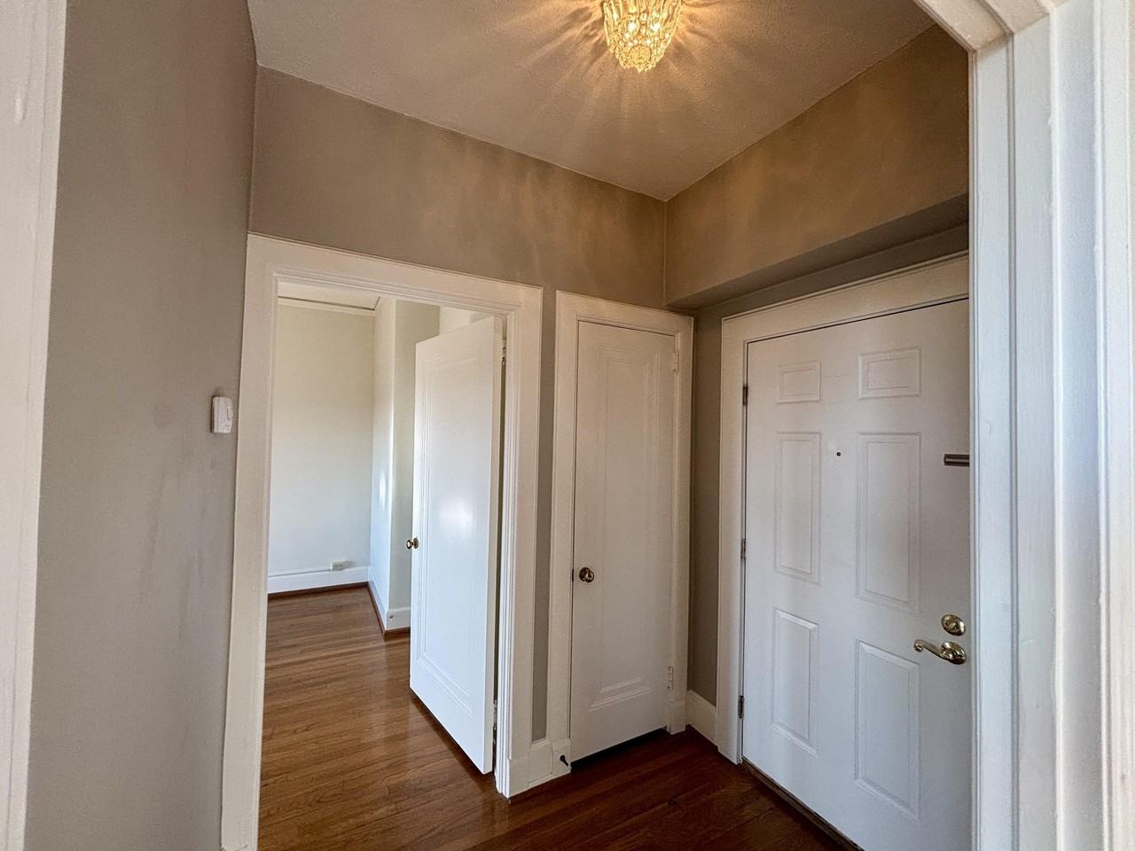 2068 Walton Way Apt 403 - Photo 5 of 12