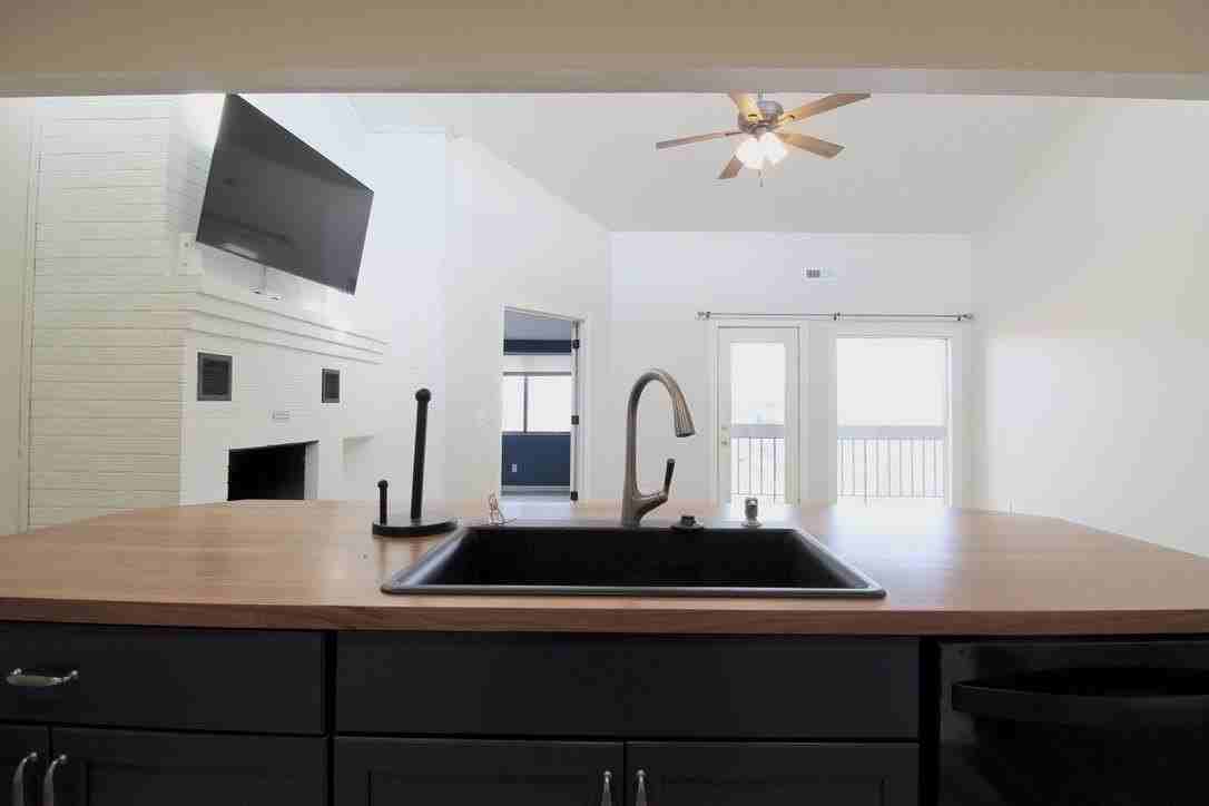 1018 Blue Ridge Dr #11 - Photo 5 of 23