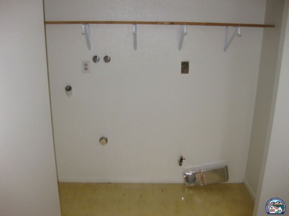 1100 Rodeo Dr Unit 665 - Photo 5 of 9