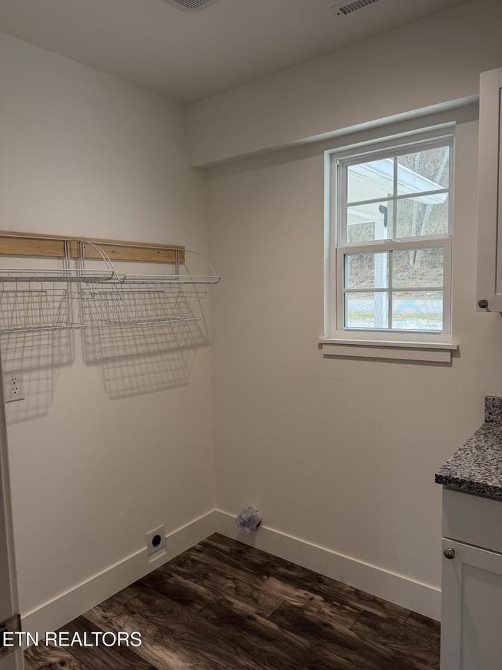 1281 Swan Pond Circle Rd - Photo 7 of 14