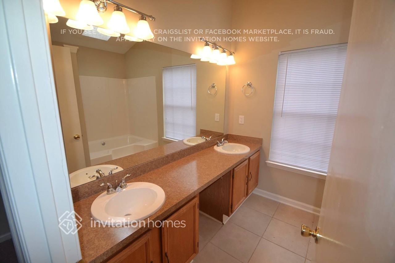 1217 Settlers Bridge Ct - Photo 7 of 9