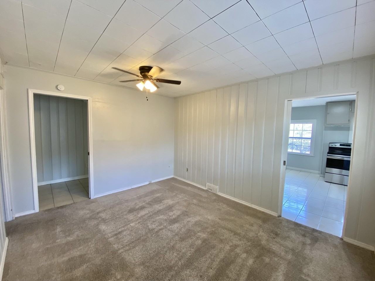 2209 28th St - Photo 6 of 12