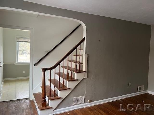 366 N Mckenzie St - Photo 5 of 8