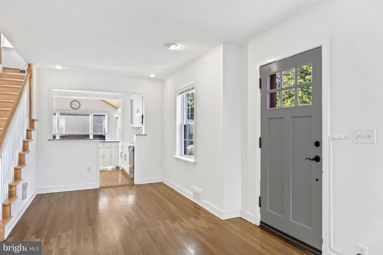 4803 Westway Dr - Photo 3 of 33