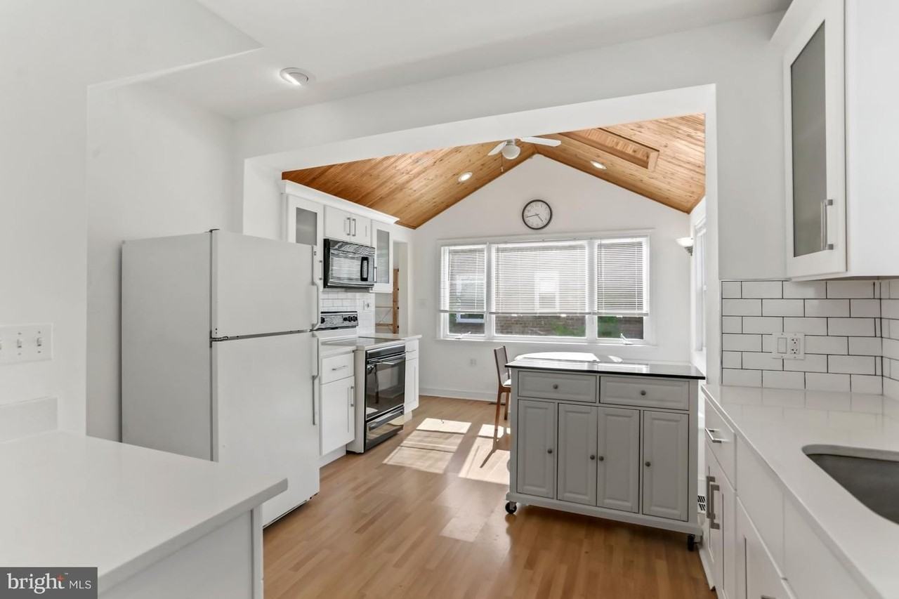 4803 Westway Dr - Photo 6 of 33