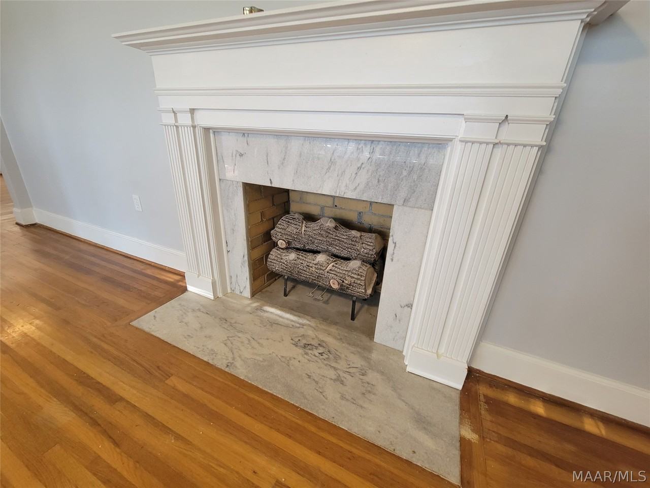 123 Brantwood Dr - Photo 3 of 18