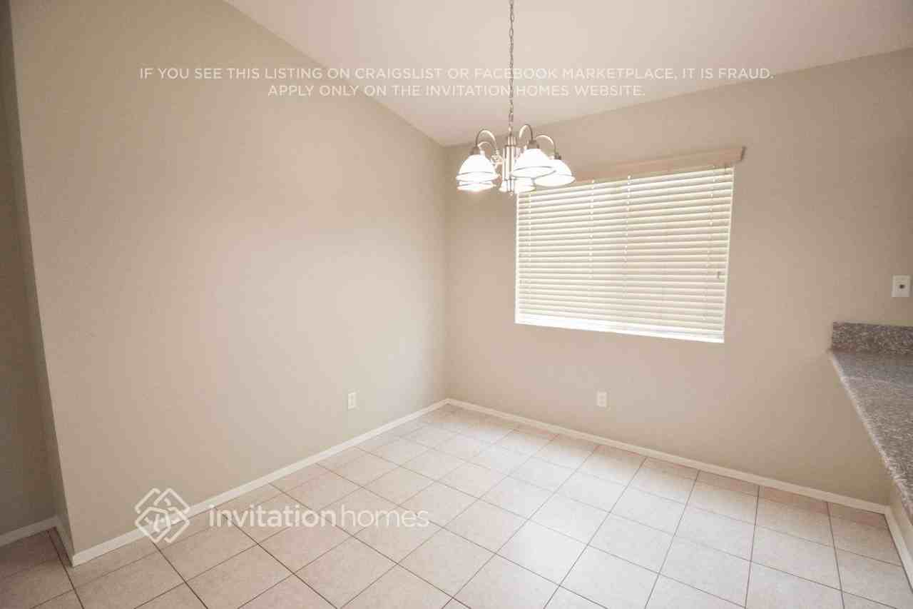 23949 W Antelope Trl - Photo 3 of 11