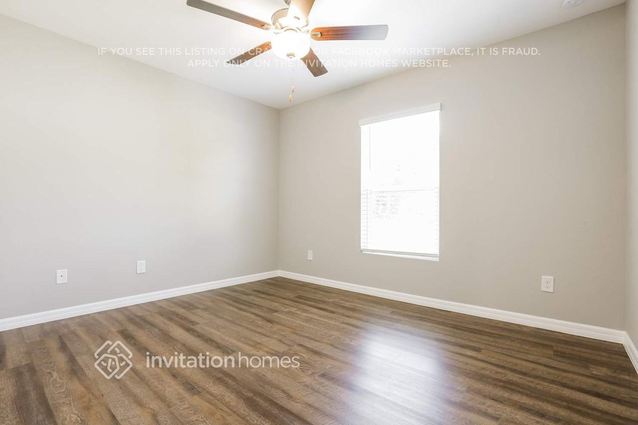 433 Oldenberg St Sw - Photo 7 of 17