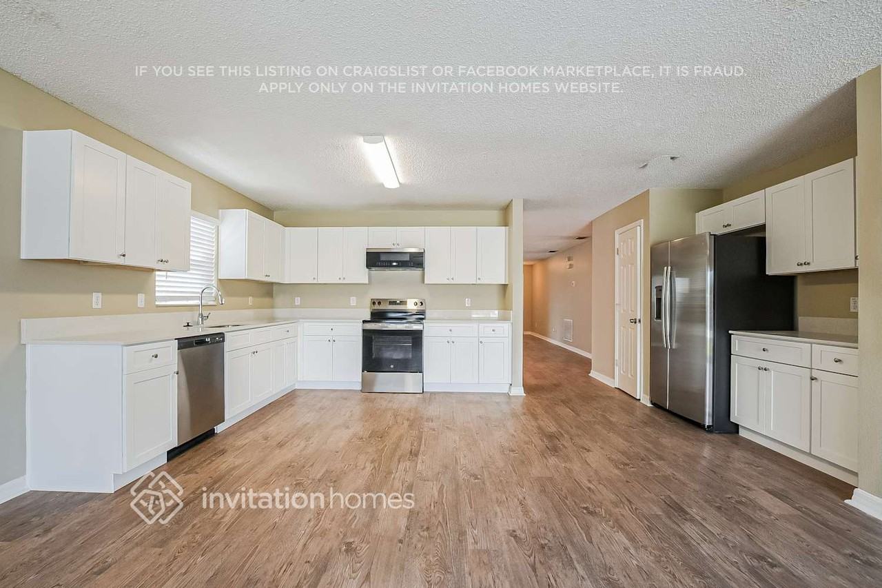 713 Battery Pointe Dr - Photo 5 of 17