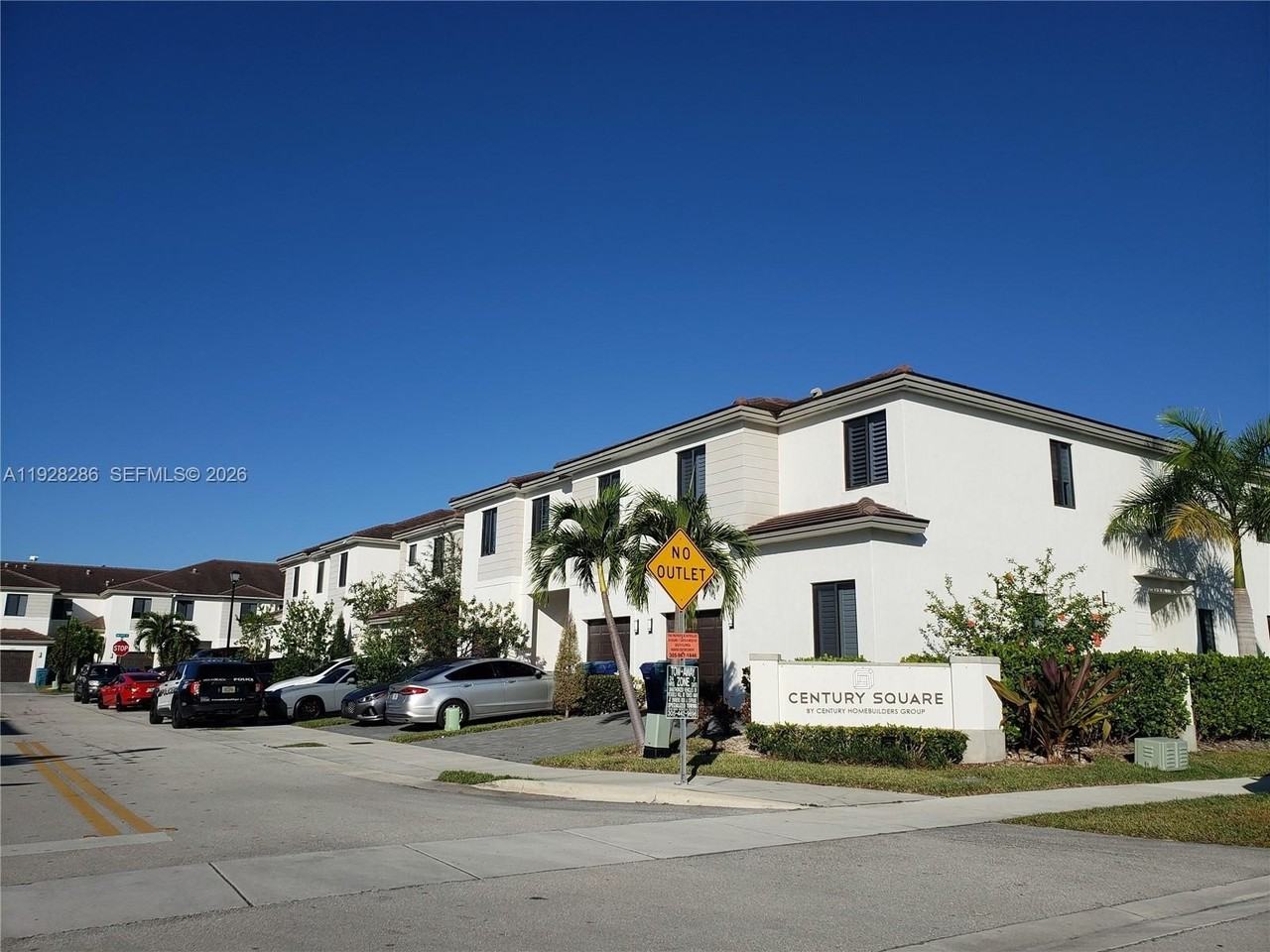 2414 Sw 145th Pl #2414 - Photo 4 of 28