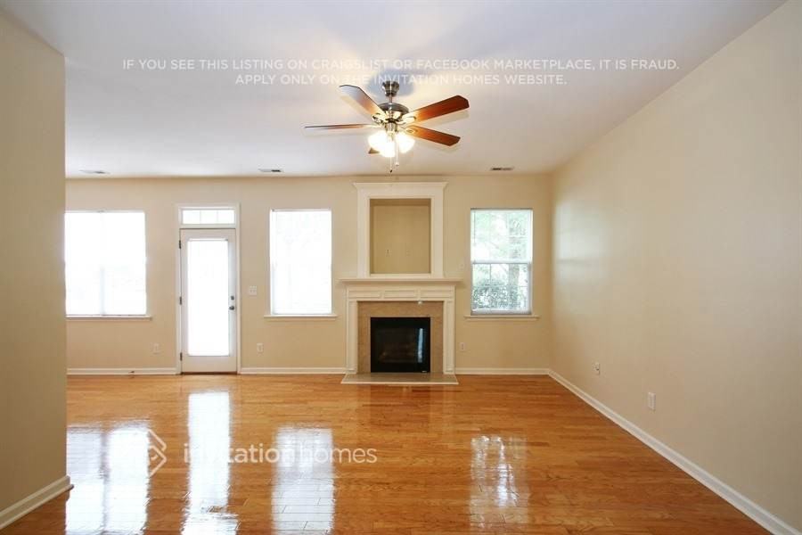 17322 Grand Central Way - Photo 2 of 14