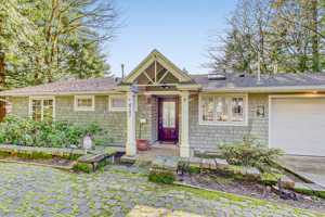 featured image of 4242 Sw Hewett Blvd #1