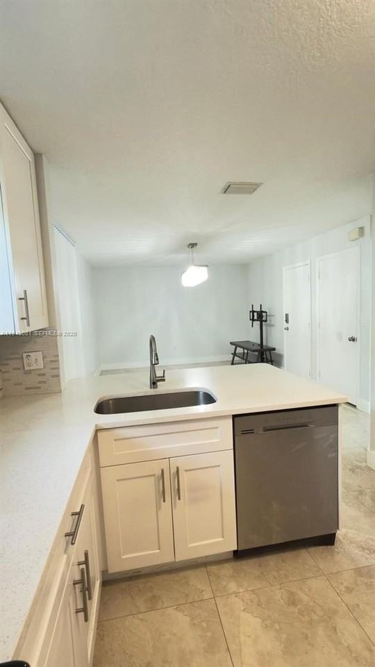 11783 Nw 1st St #0 - Photo 7 of 29