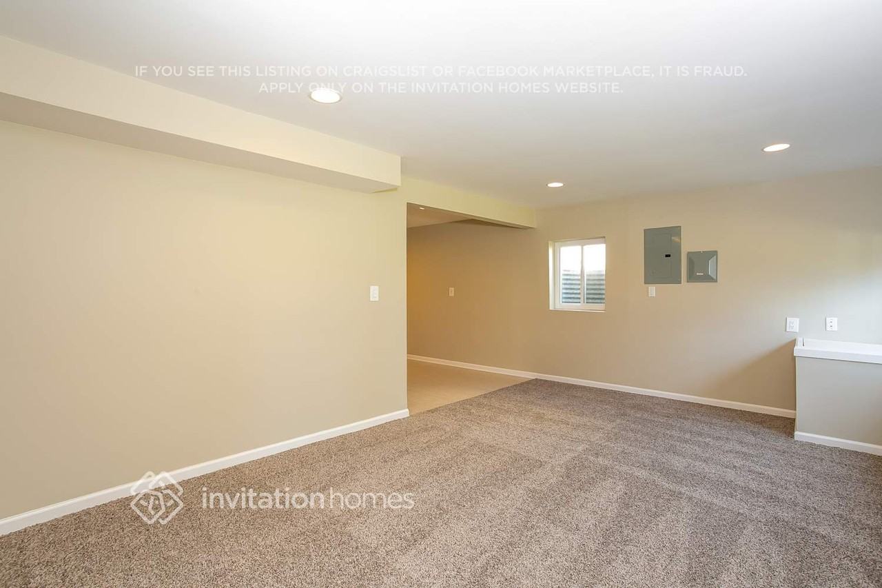 484 Columbine Ln - Photo 6 of 22