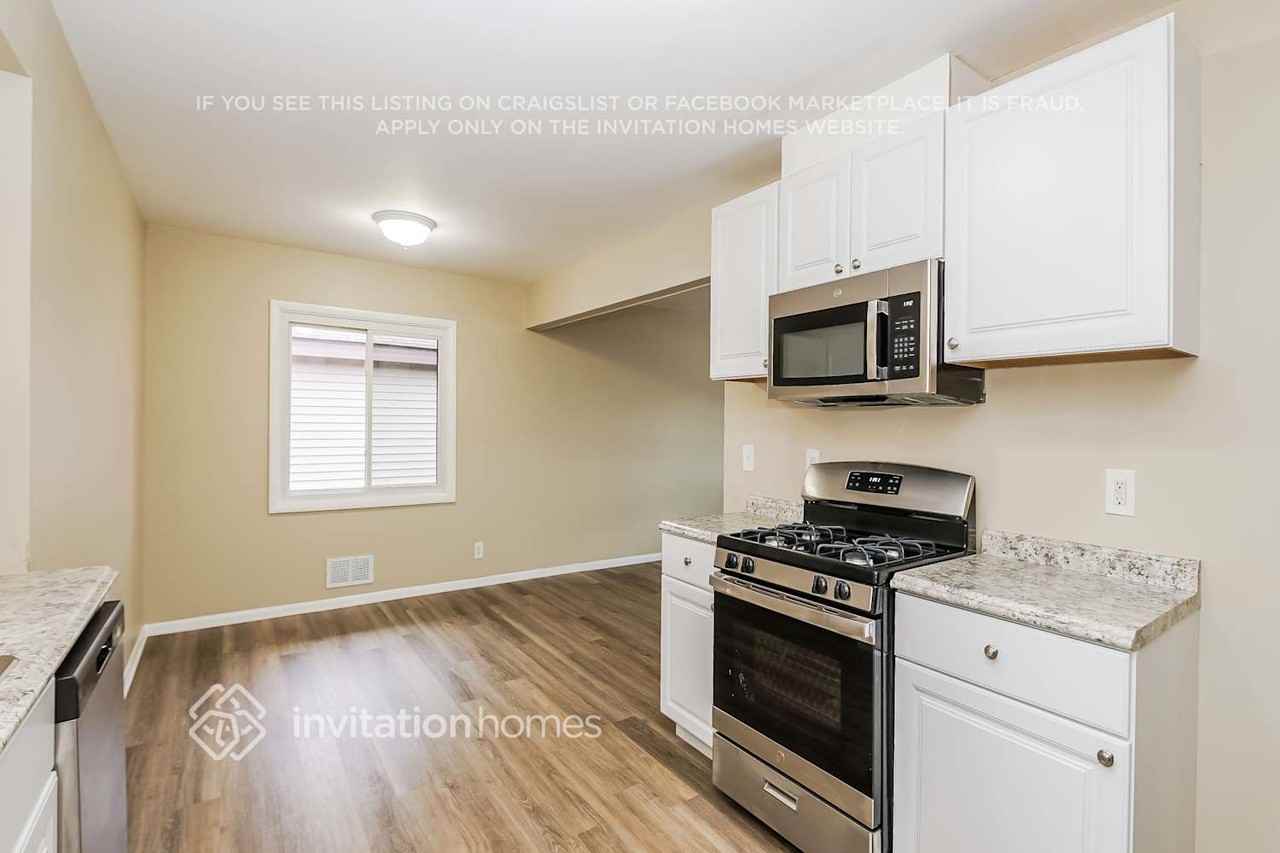 6130 Scott Ave N - Photo 7 of 17