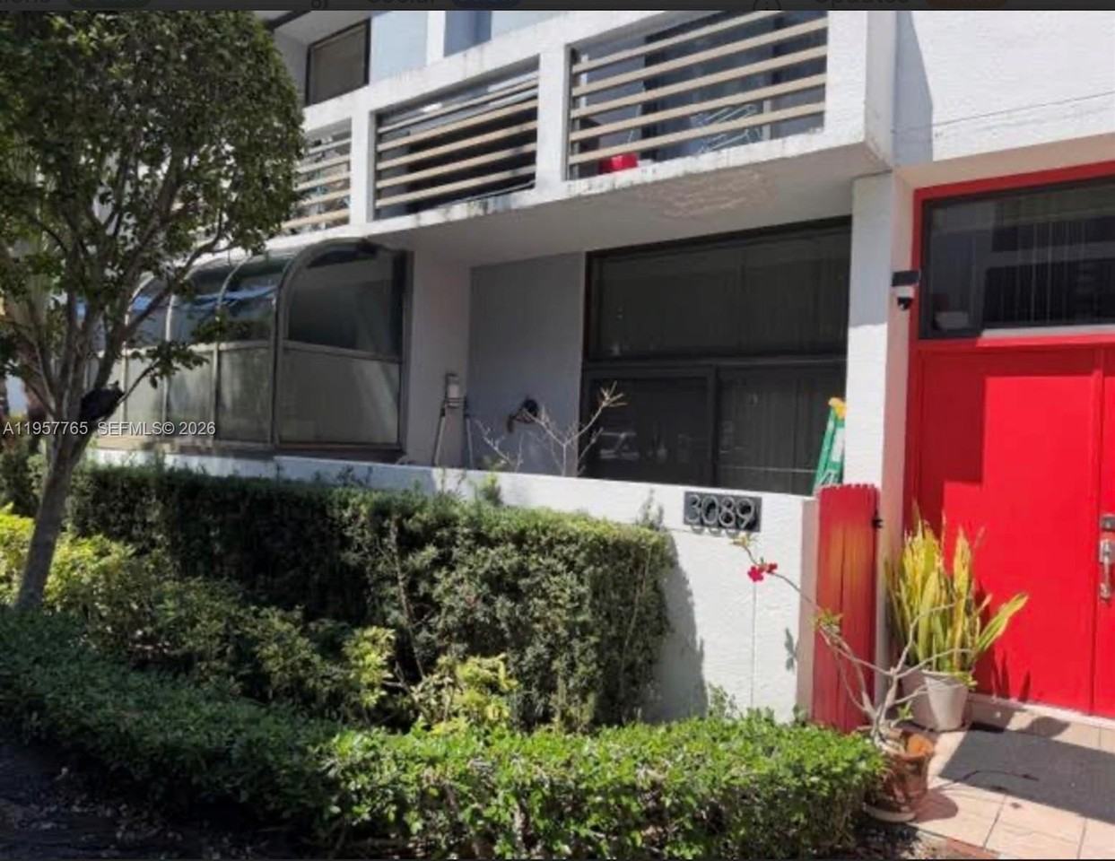 3089 Ne 183rd Ln #89 - Photo 2 of 50