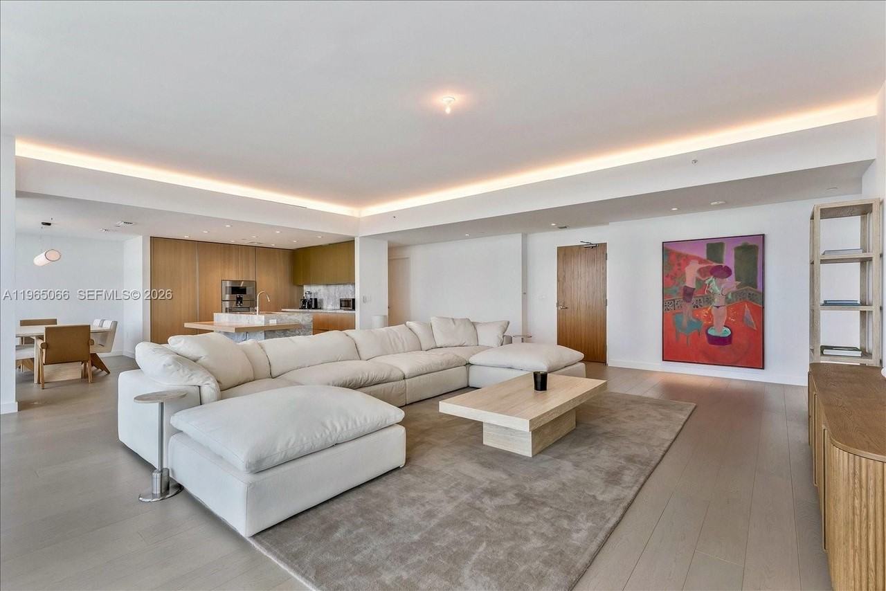 501 West Ave #3102 - Photo 2 of 50