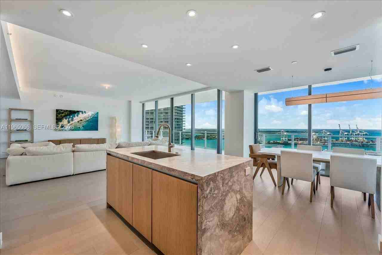 501 West Ave #3102 - Photo 7 of 50