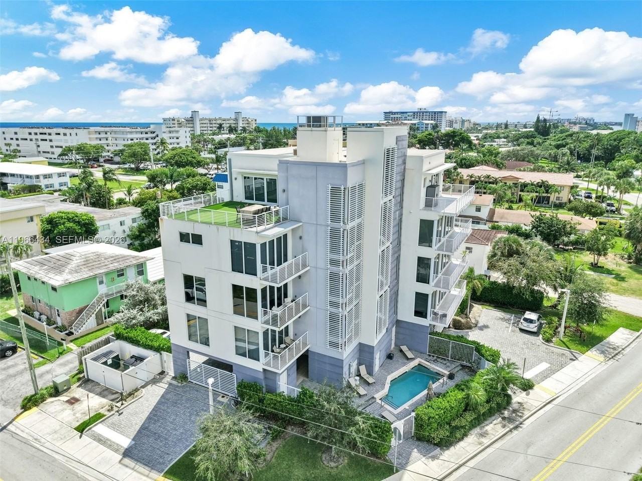 1900 Se 2nd St #301 - Photo 3 of 50