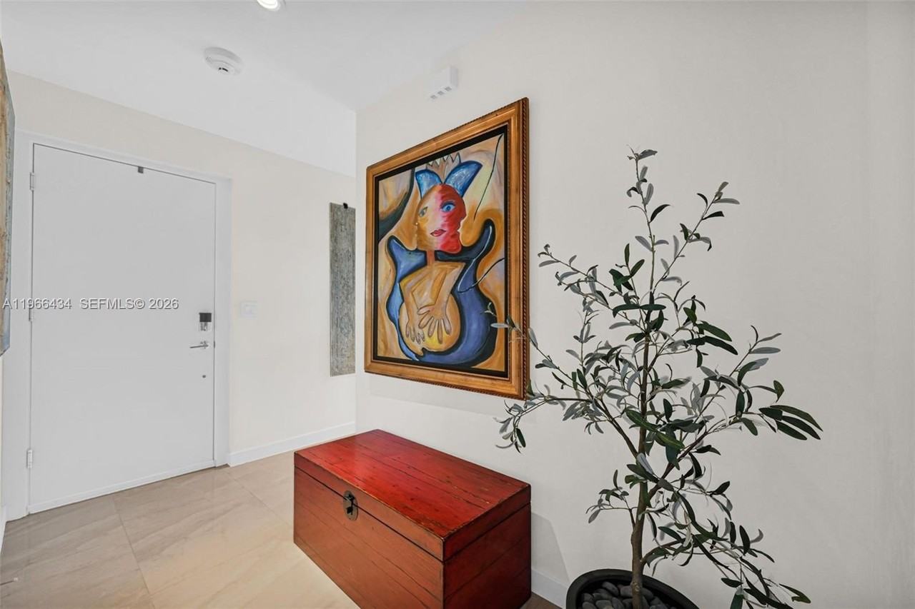 1900 Se 2nd St #301 - Photo 5 of 50