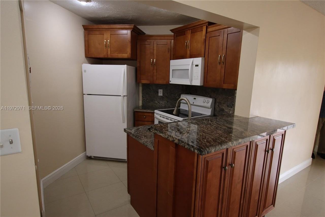 690 W Park Dr #2-204 - Photo 6 of 50