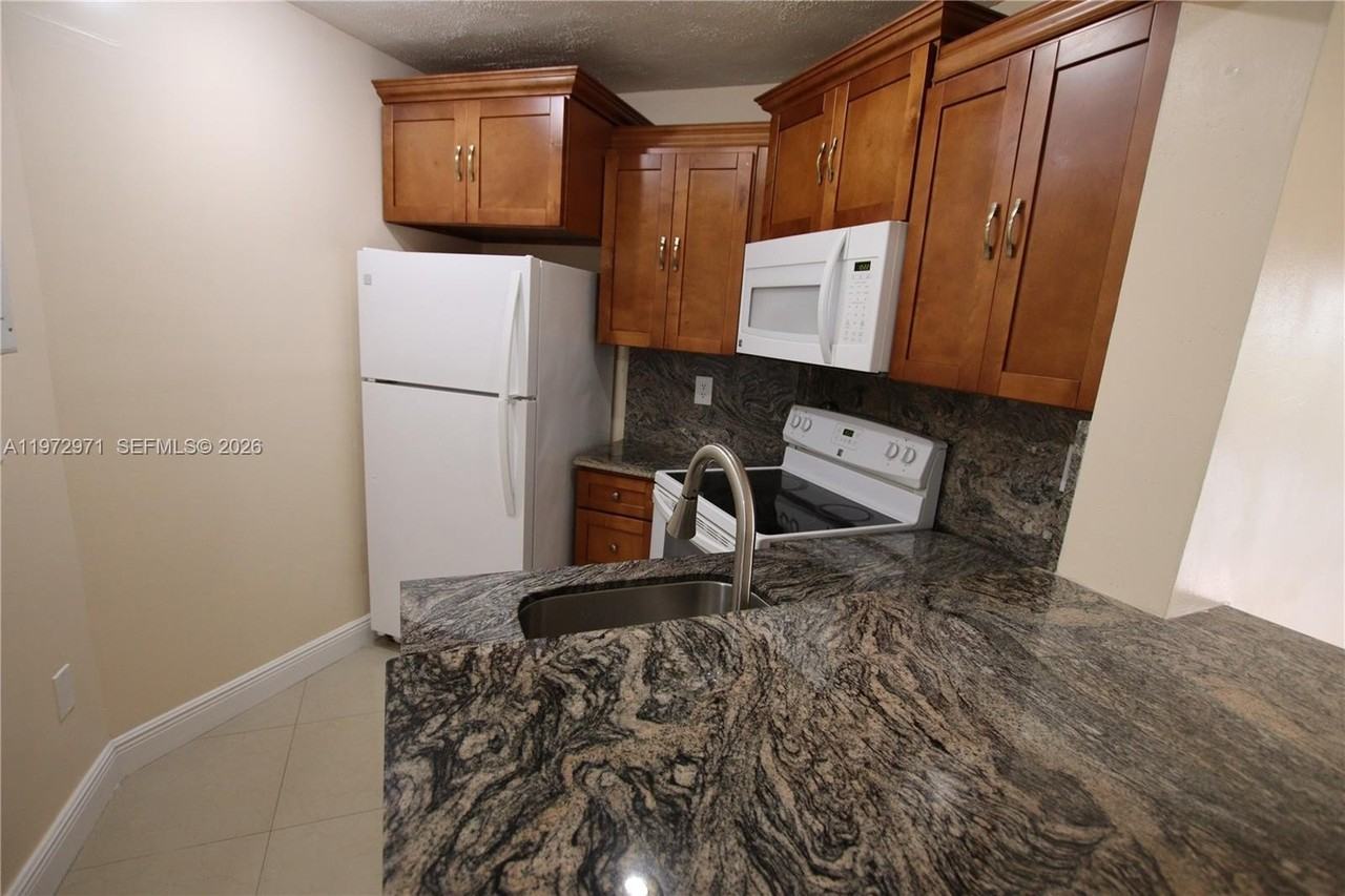 690 W Park Dr #2-204 - Photo 7 of 50