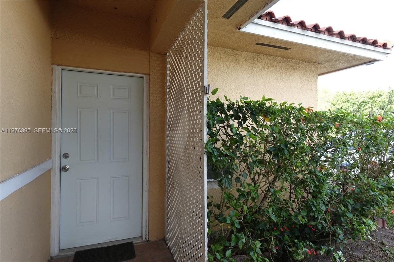 11262 Sw 74th St #0 - Photo 2 of 19