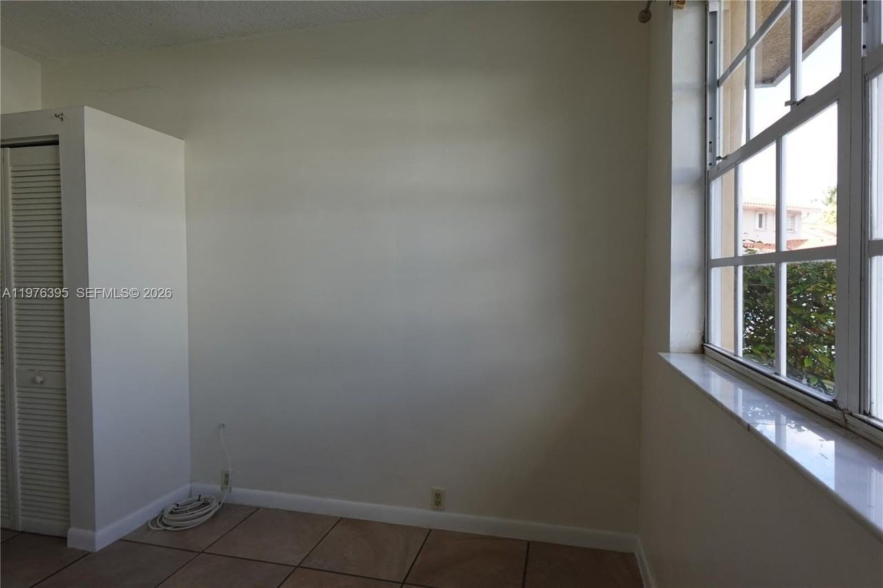 11262 Sw 74th St #0 - Photo 6 of 19