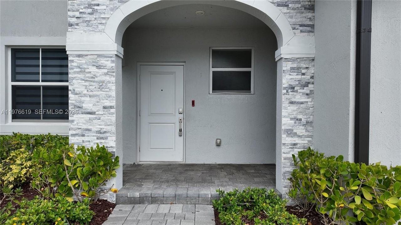 16243 Sw 292nd St #16243 - Photo 5 of 30