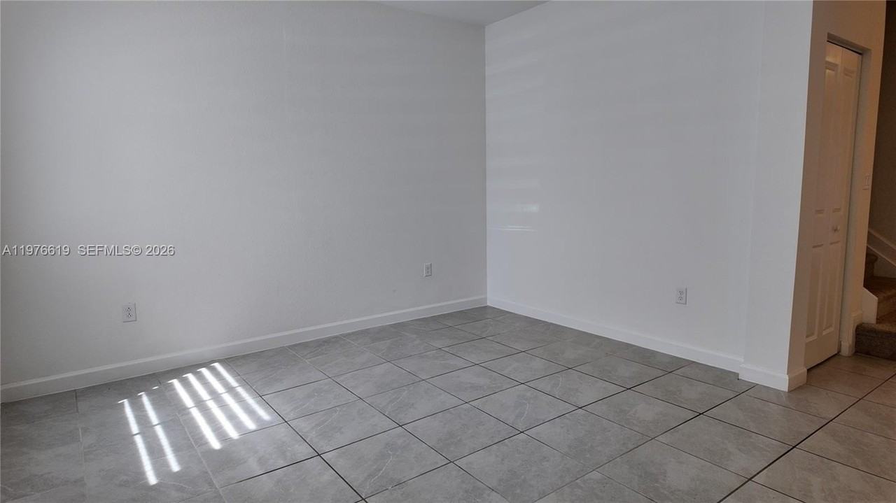 16243 Sw 292nd St #16243 - Photo 7 of 30